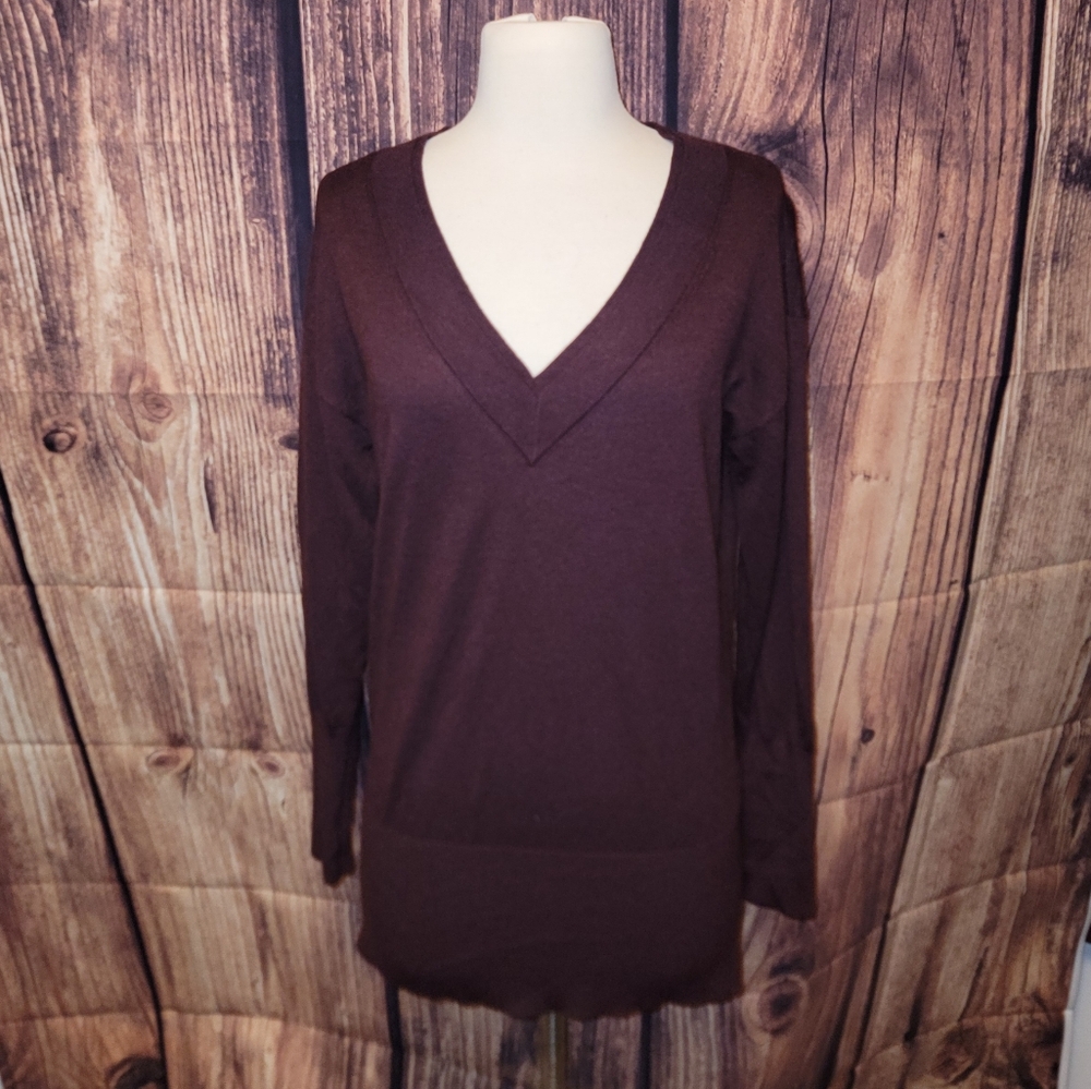 White House Black Market Sweater Size S Purple
